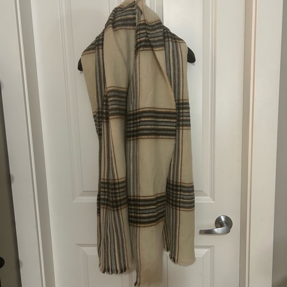 Zara Plaid Scarf - Picture 2 of 3